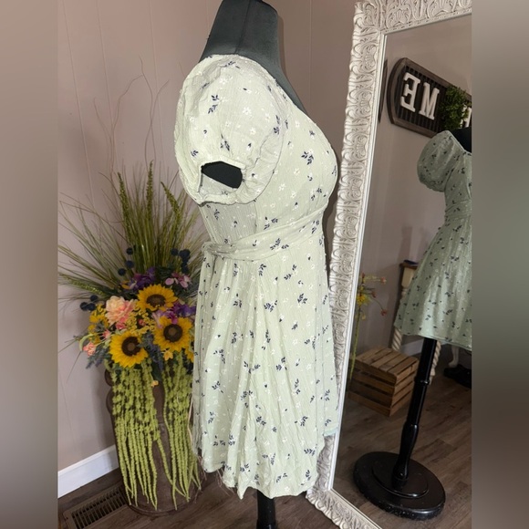 Altar’d State • Floral Mini Dress - Picture 7 of 13